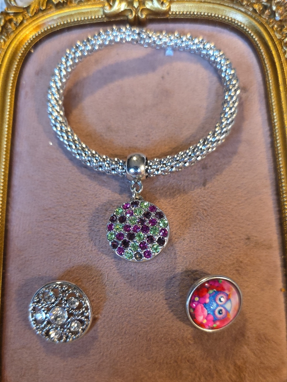 Vintahe Silver Mesh Snap Charm Bracelet with 3 Interchangeable Buttons